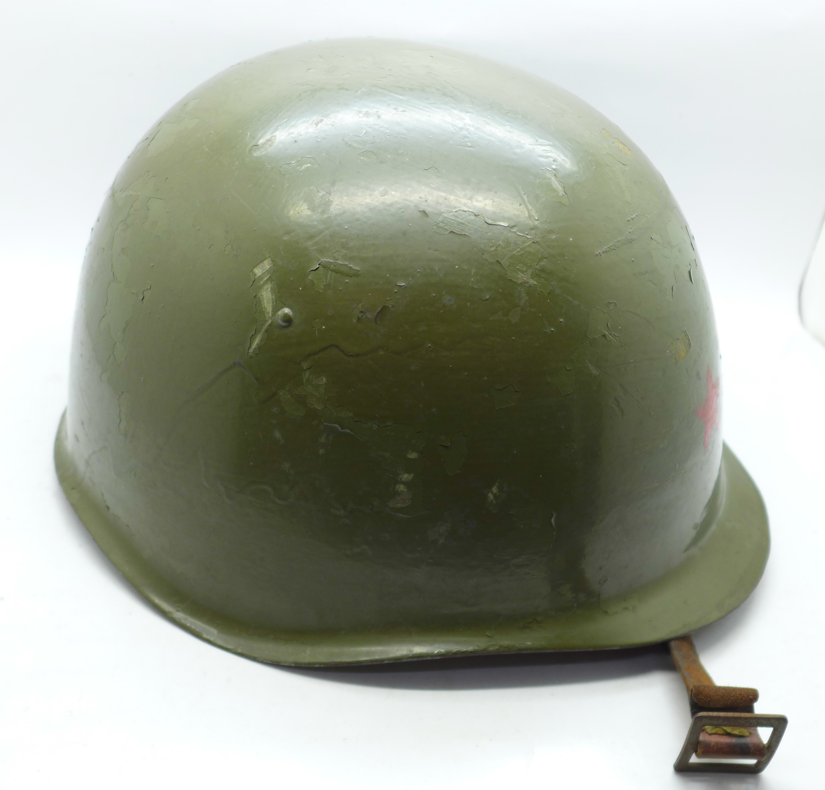 A Czechoslovakian Army helmet painted in Russian colours - Image 2 of 3
