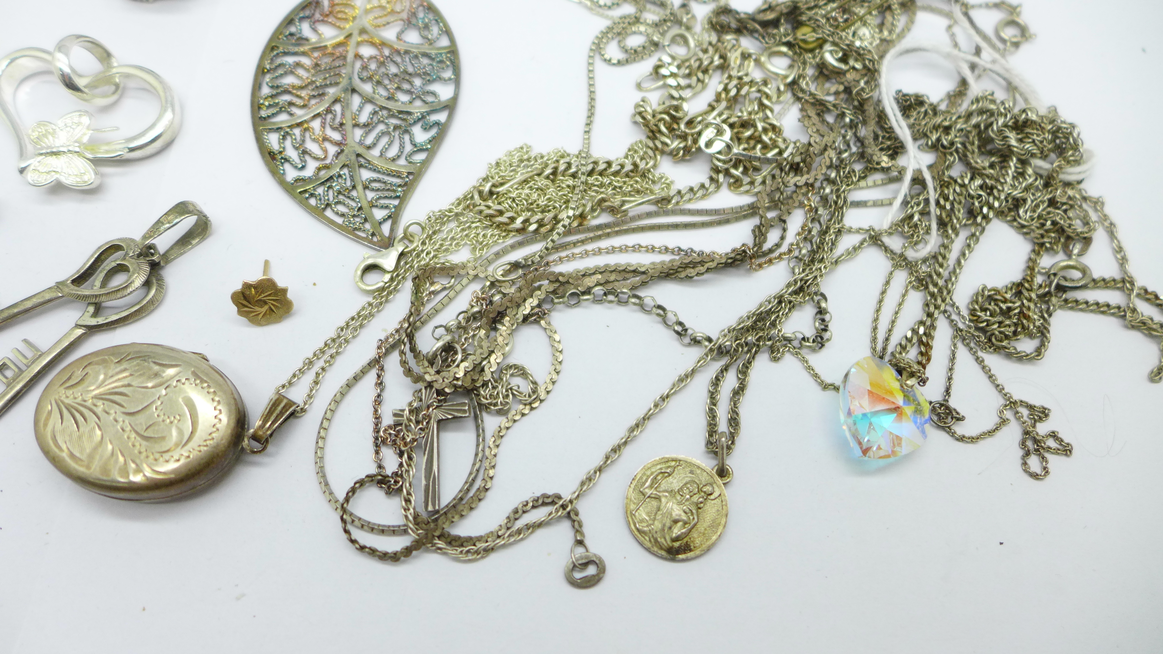 Jewellery including a silver gate bracelet, a silver locket, a 925 silver mask brooch, silver - Image 3 of 3