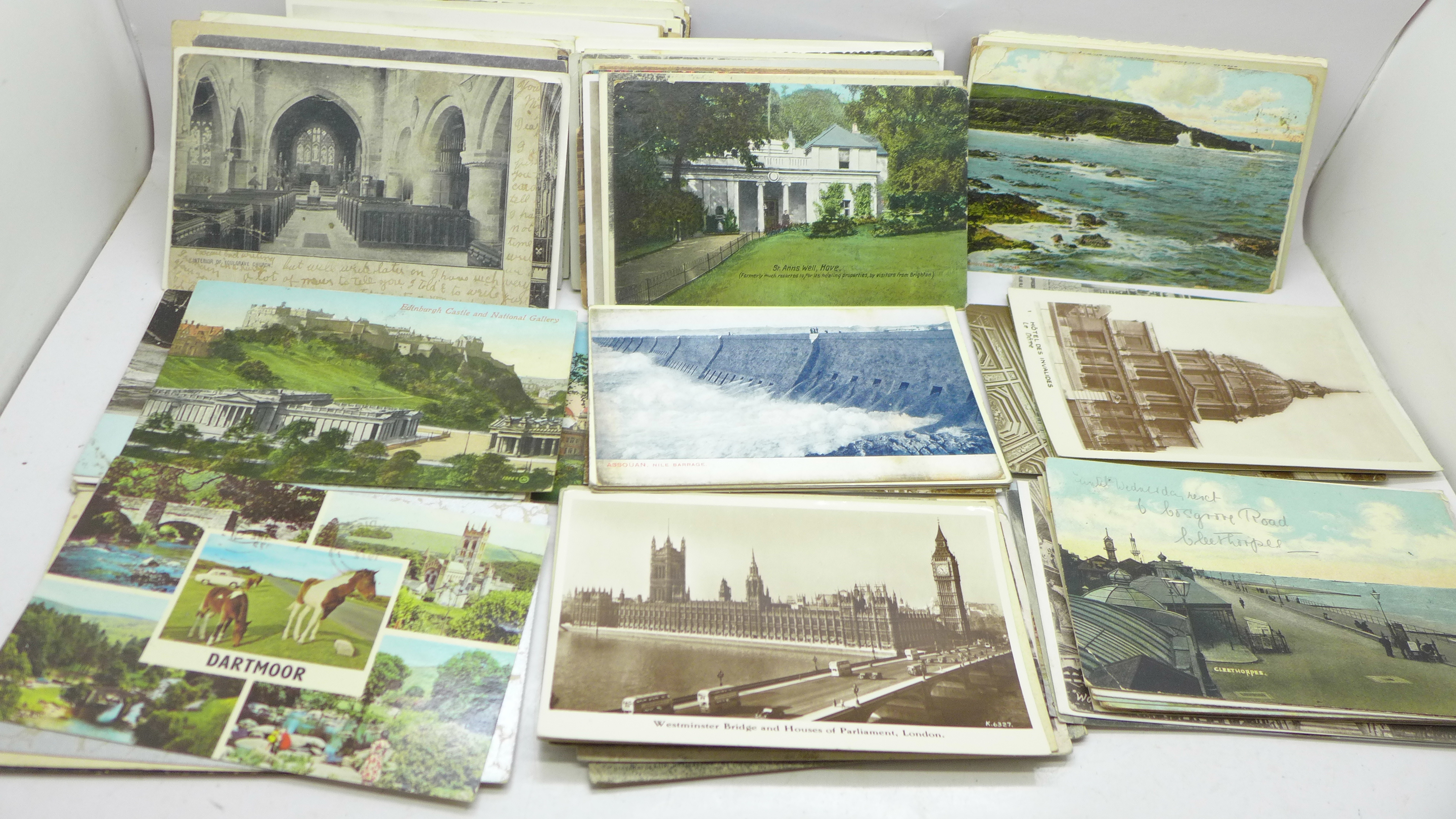 A collection of 20th Century postcards (approximately 250) - Image 4 of 6