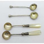 Two pairs of late Victorian silver salt spoons, one pair with mother of pearl handles, Birmingham