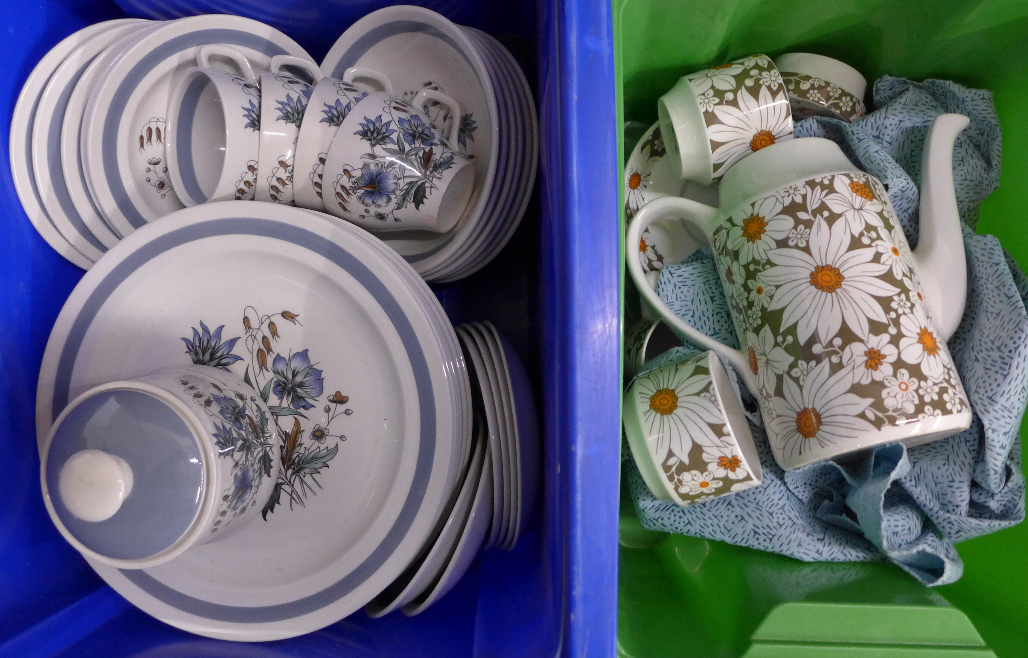 A Midwinter part coffee set and Woods & Sons Blue Meadow tea and dinnerwares **PLEASE NOTE THIS