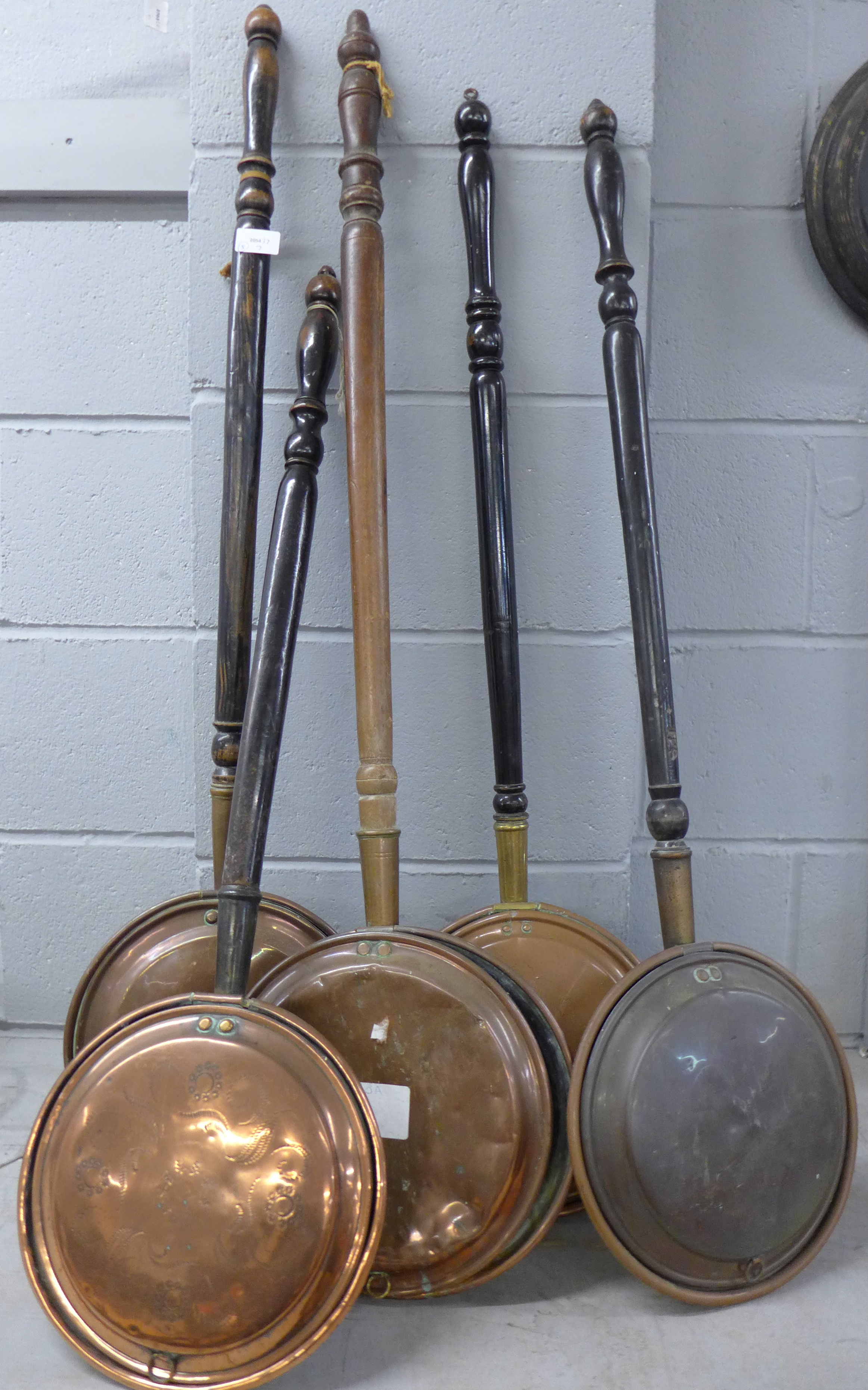 Five copper bed pans **PLEASE NOTE THIS LOT IS NOT ELIGIBLE FOR POSTING AND PACKING**