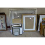 Assorted picture frames (13)