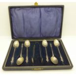 A set of six silver Apostle spoons with sugar bows, 55g