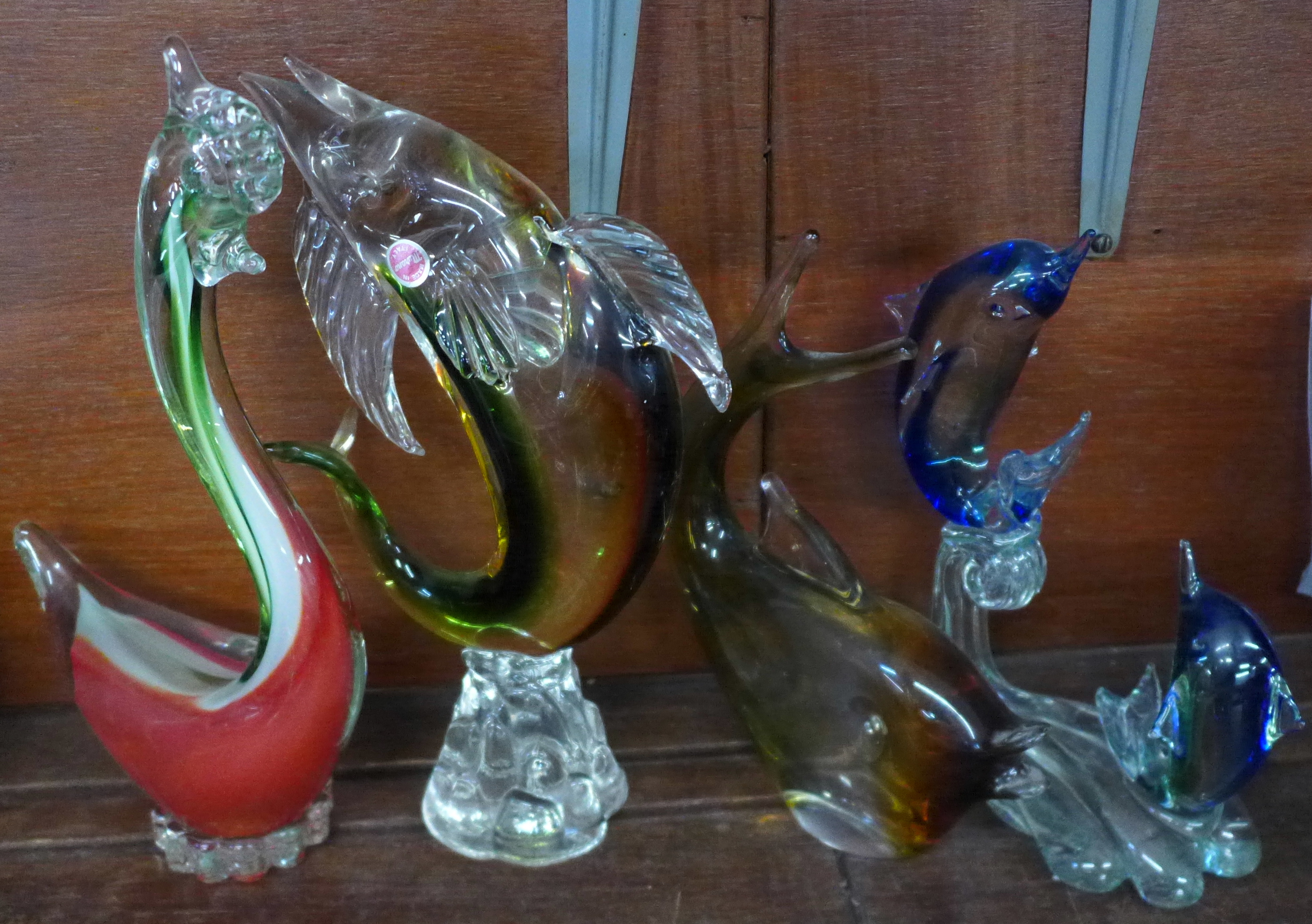 Twelve items of Murano glass including fish, dolphins, etc. - Image 6 of 7