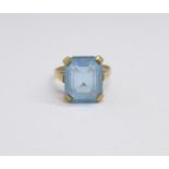 A 9ct gold and blue stone ring, 2.9g, I/J