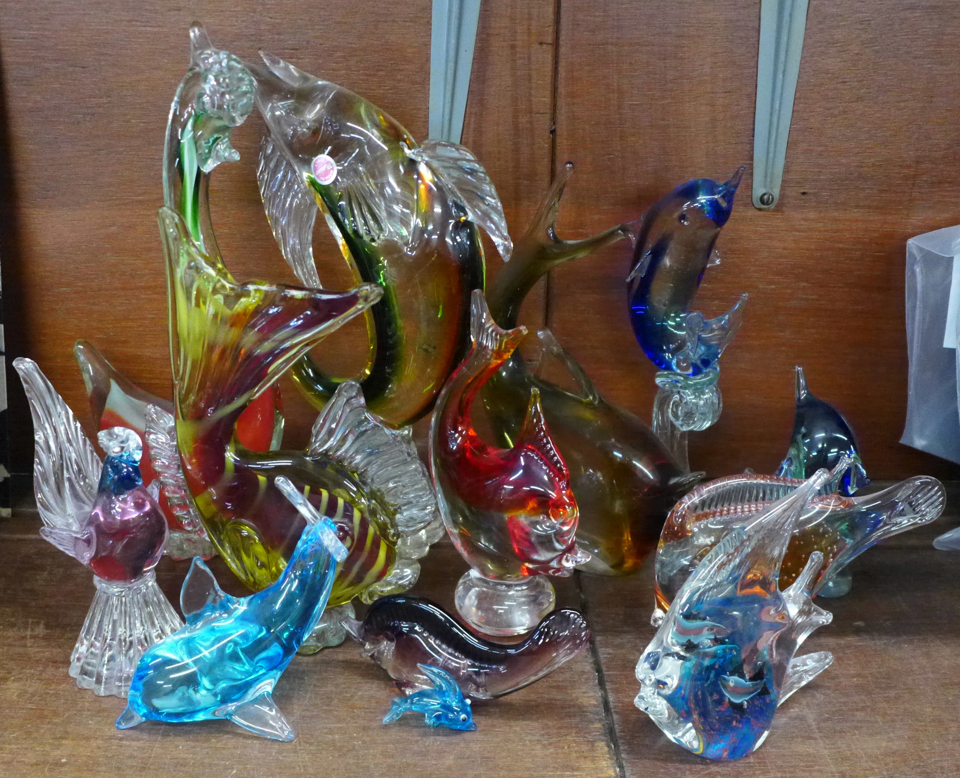 Twelve items of Murano glass including fish, dolphins, etc. - Image 2 of 7