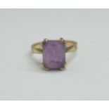 A 9ct gold and purple stone ring, 3.2g, M