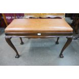 A George III mahogany window seat, 65cms h x 95cms w