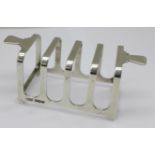 A silver toast rack, Walker & Hall, 50g