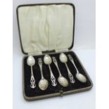 A cased set of six silver coffee spoons, 39g