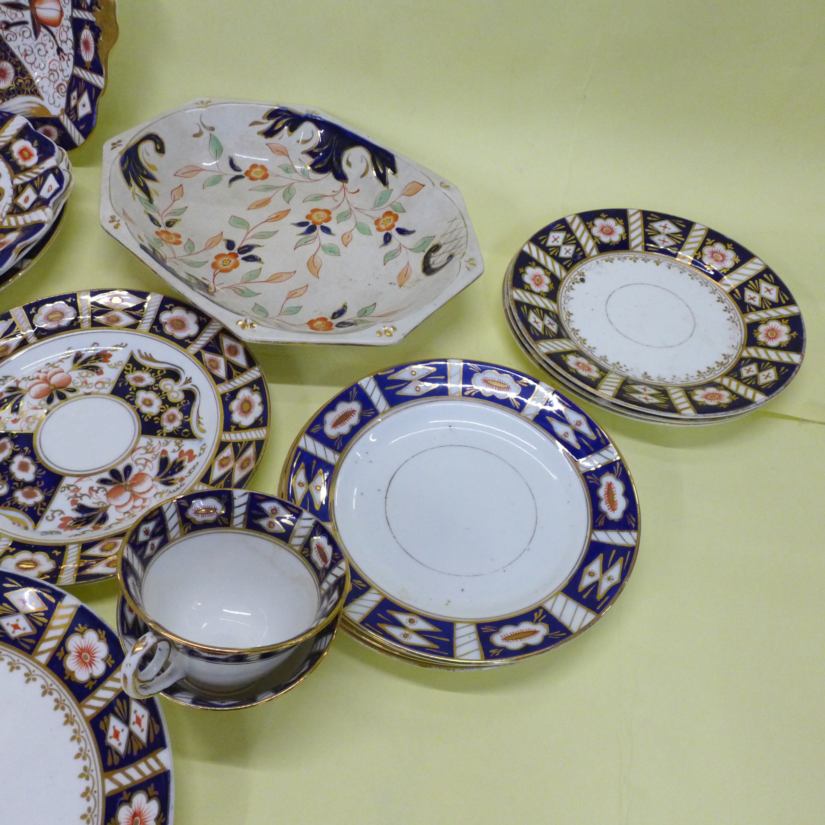 A collection of Imari plates, cups, saucers, bowl, etc. (23) **PLEASE NOTE THIS LOT IS NOT - Image 4 of 4