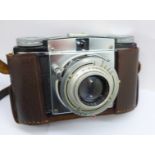 A Paxina 29 camera with Pronto Steinar Bayreuth 1-2.9/75 lens, with case