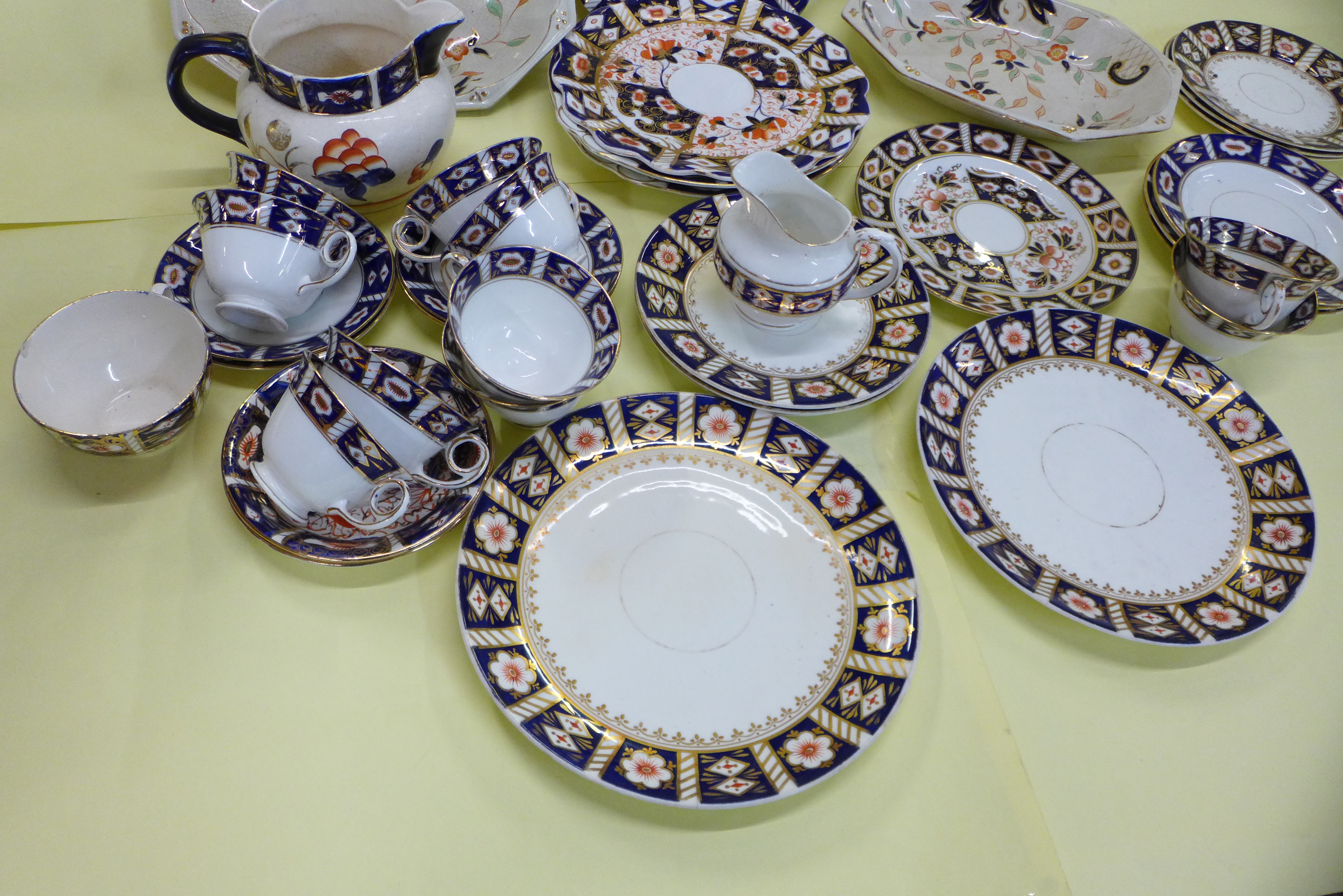 A collection of Imari plates, cups, saucers, bowl, etc. (23) **PLEASE NOTE THIS LOT IS NOT - Image 3 of 4