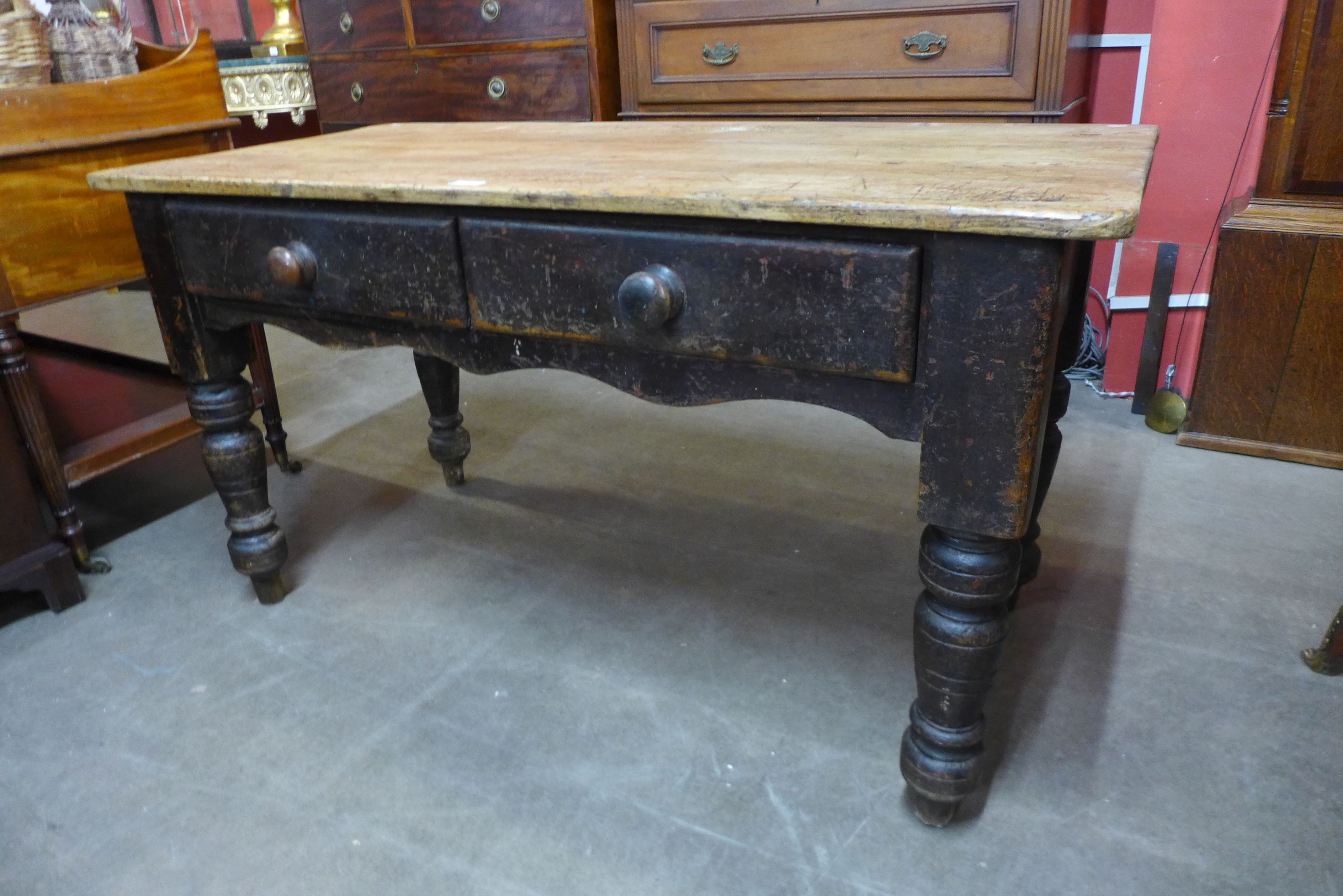 A Victorian pine scrub top two drawer farmhouse kitchen table, 73cms h, 133cms L, 66cms w. - Image 2 of 3