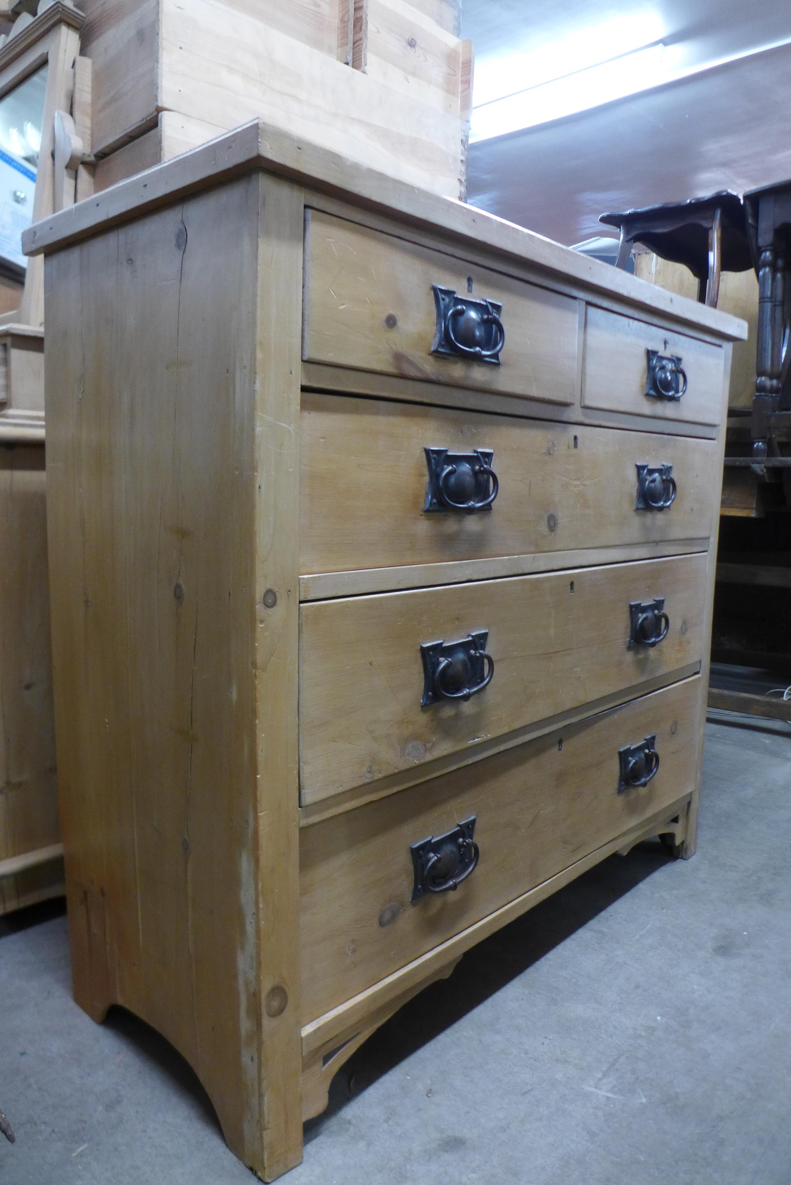 A Victorian pine chest of drawers