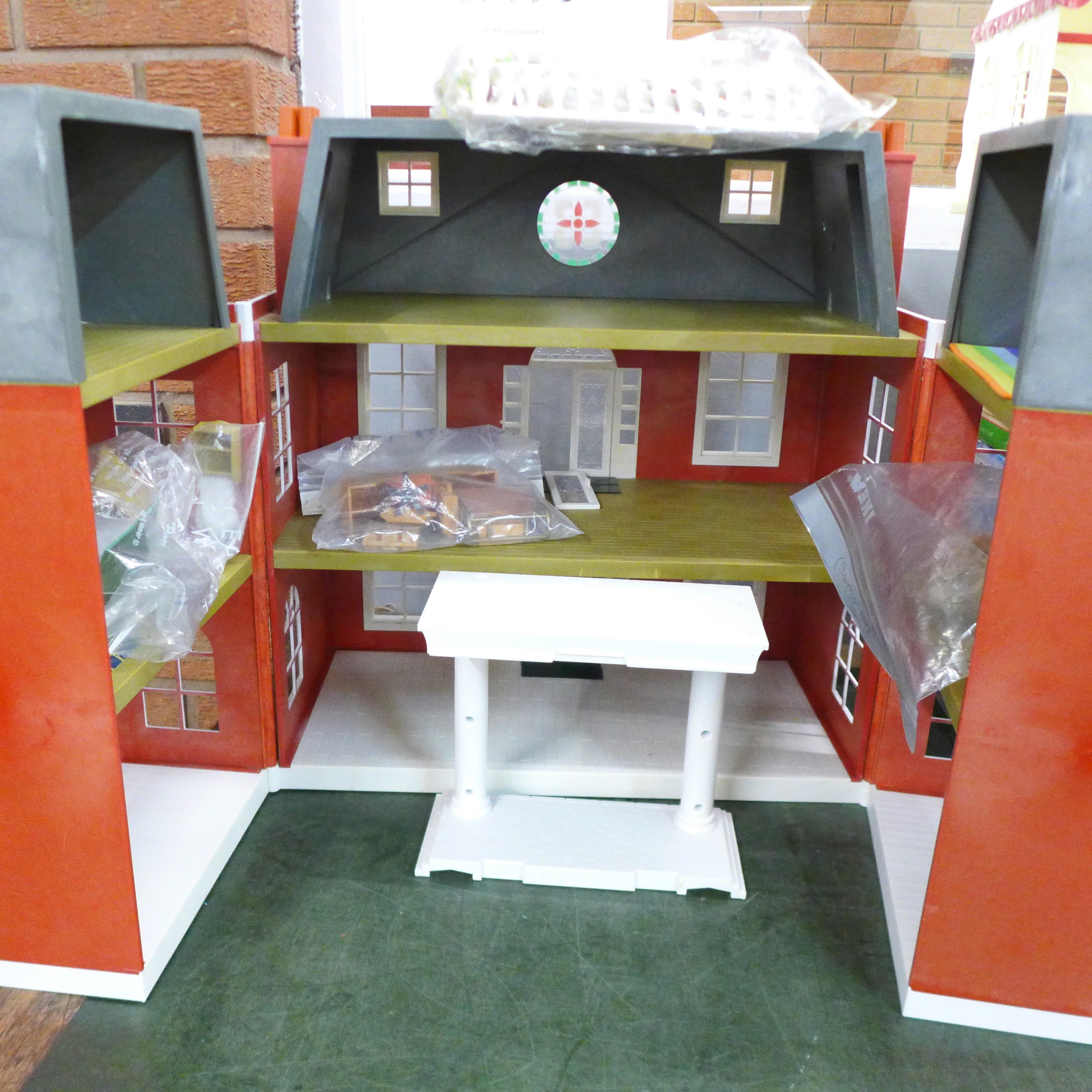 A Sylvanian Families mansion with contents (furniture) - Image 4 of 4