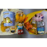 Fourteen Garfield toys, a clock, etc. **PLEASE NOTE THIS LOT IS NOT ELIGIBLE FOR POSTING AND