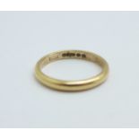 A 9ct gold wedding ring, 2.4g, O