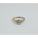 A 9ct gold and white stone ring, 1.7g, K