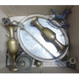A box of mixed brass and other metalwares **PLEASE NOTE THIS LOT IS NOT ELIGIBLE FOR POSTING AND