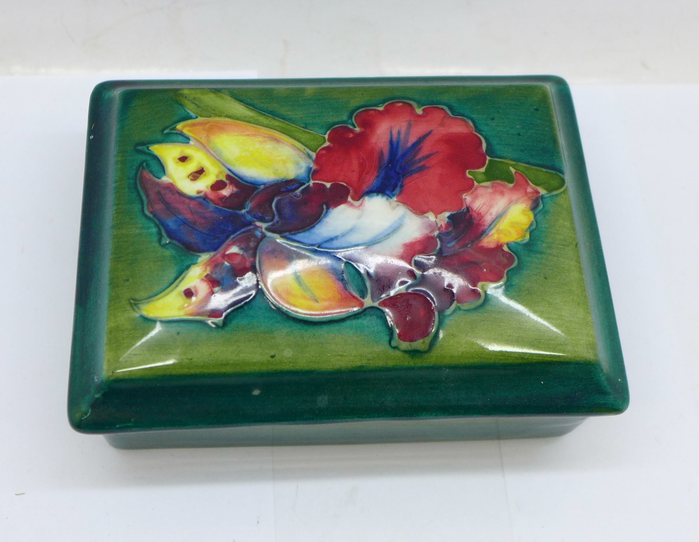 A Moorcroft trinket box and cover, signed W Moorcroft to the base and lid, 12cm x 9cm - Image 2 of 5