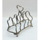 A late Victorian silver toast rack, London 1897, James Jay, 163g
