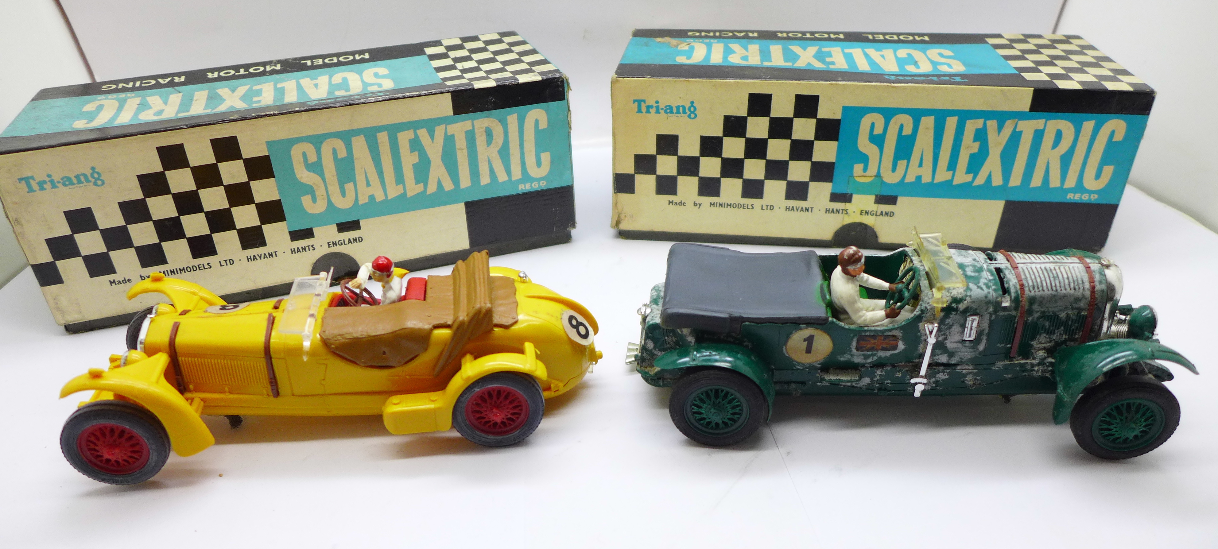 Two Scalextric Vintage Car Racing cars, Bentley C.64 and Alfa Romeo (1933) C.65, boxed - Image 3 of 4