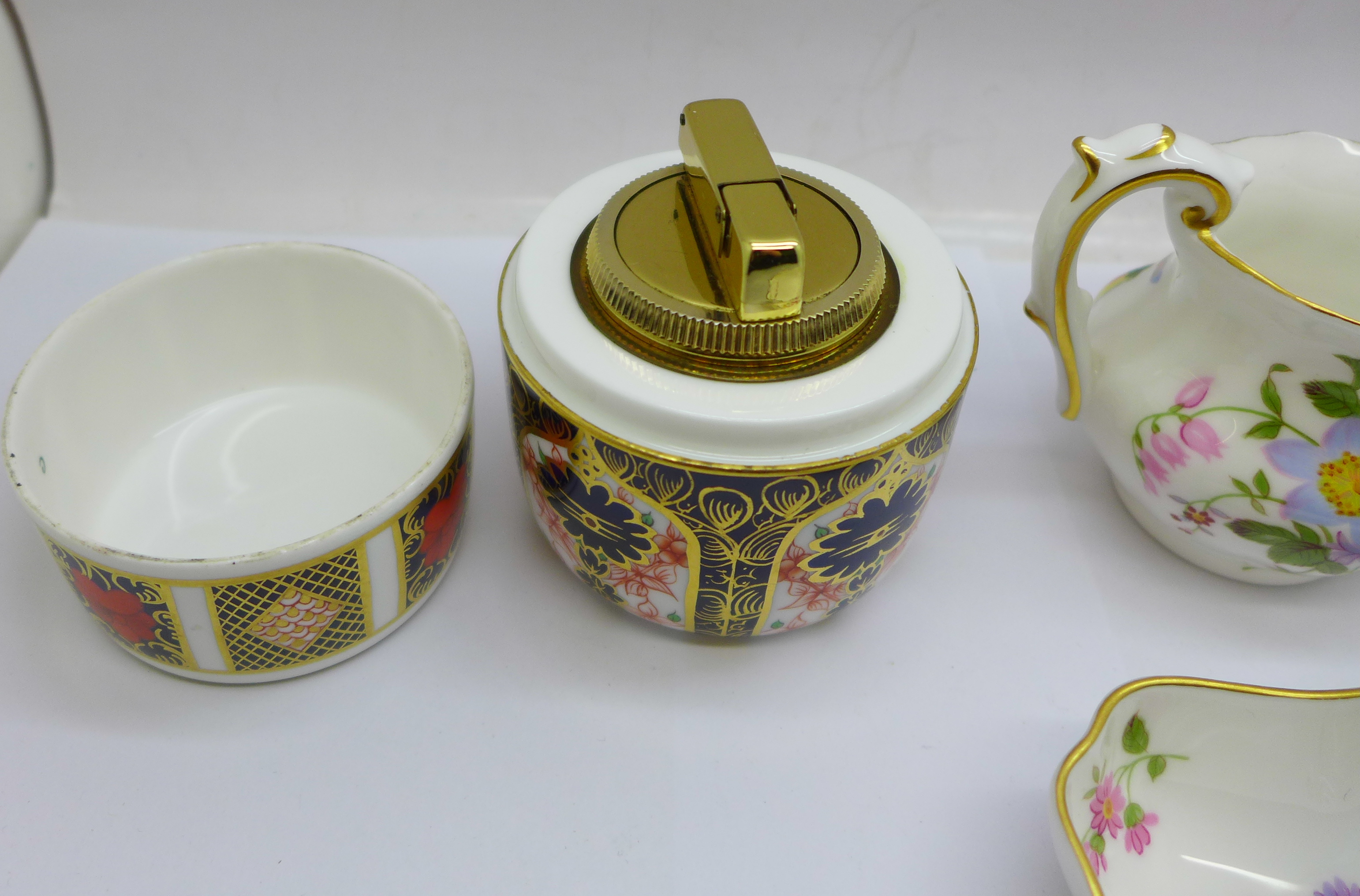 A Royal Crown Derby 1128 Imari table lighter and three items of Derby Posies - Image 4 of 6