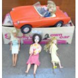 Pedigree Sindy's own car with original box and five vintage dolls