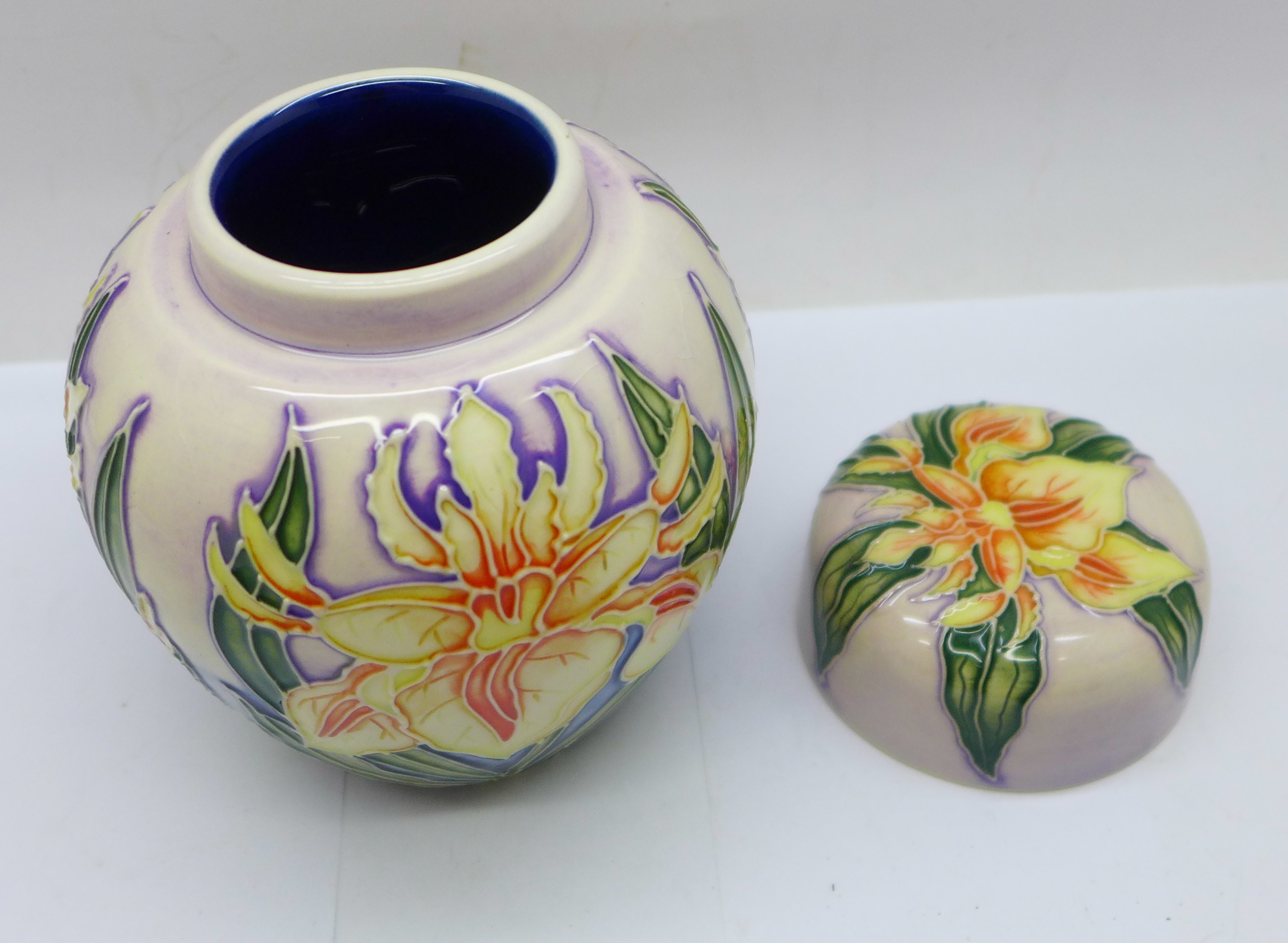 A Moorcroft Windrush ginger jar, 10.5cm - Image 5 of 7