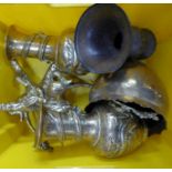 A collection of oriental brass **PLEASE NOTE THIS LOT IS NOT ELIGIBLE FOR POSTING AND PACKING**