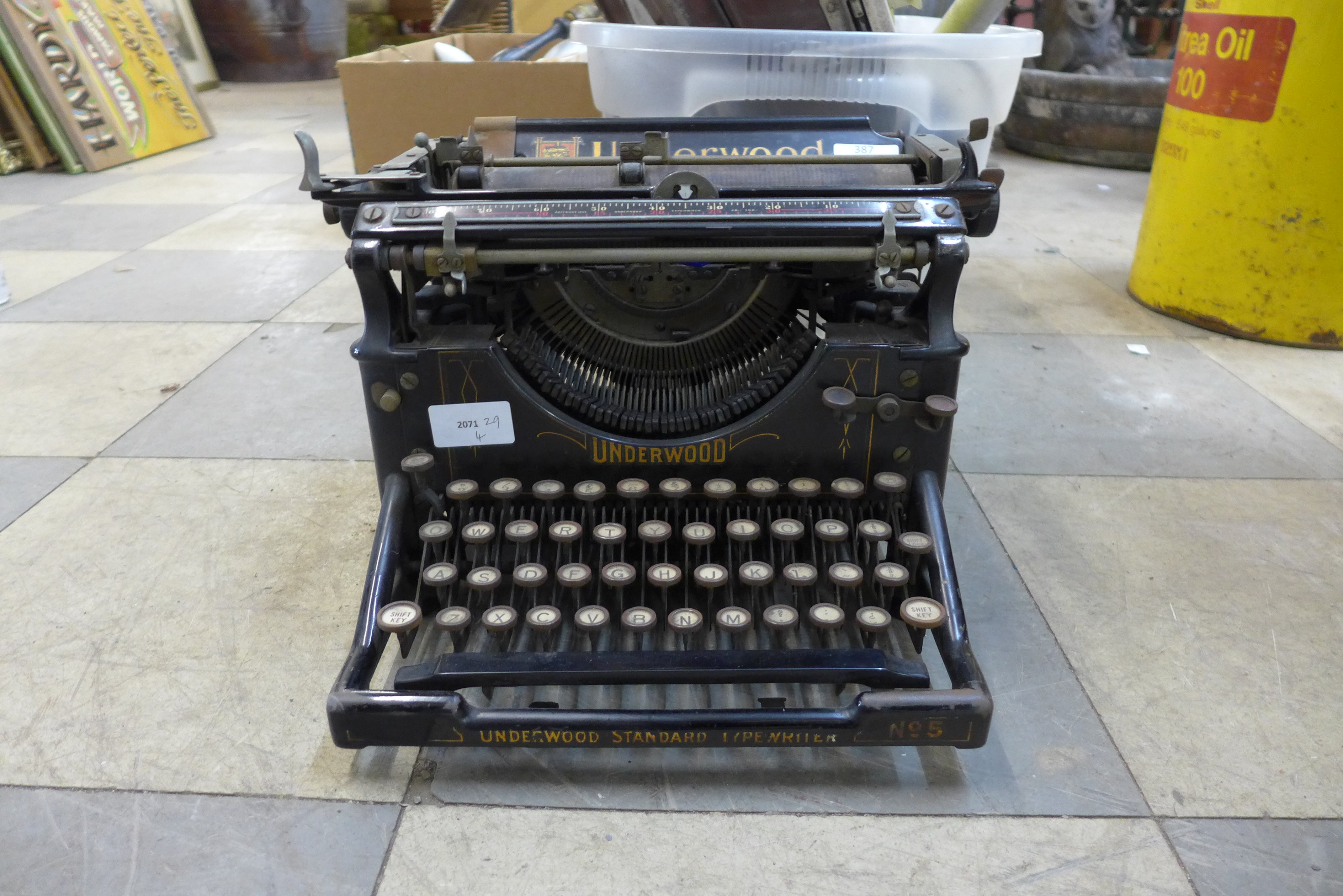 An Underwood typewriter