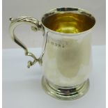 A George III silver mug, London 1806, 245g, height 116mm