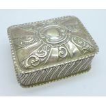 A Victorian silver box, Birmingham 1892, maker HM, 46g, 7cm wide