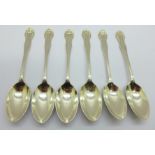 A set of six silver spoons, London 1913, 62g