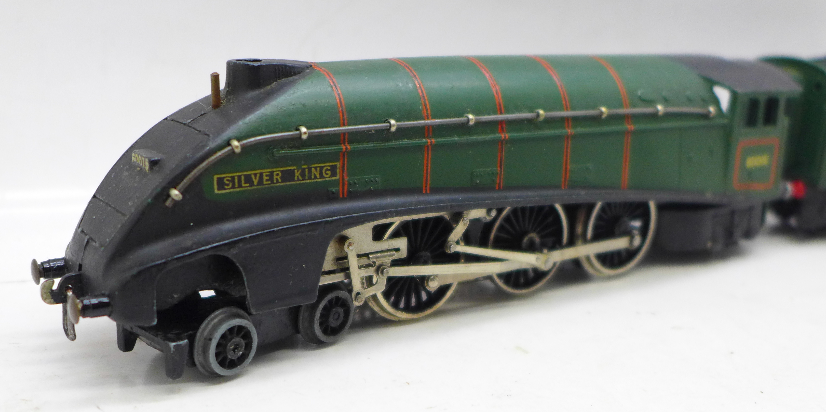 A Hornby OO gauge 4-6-2 Silver King locomotive and tender - Bild 2 aus 3