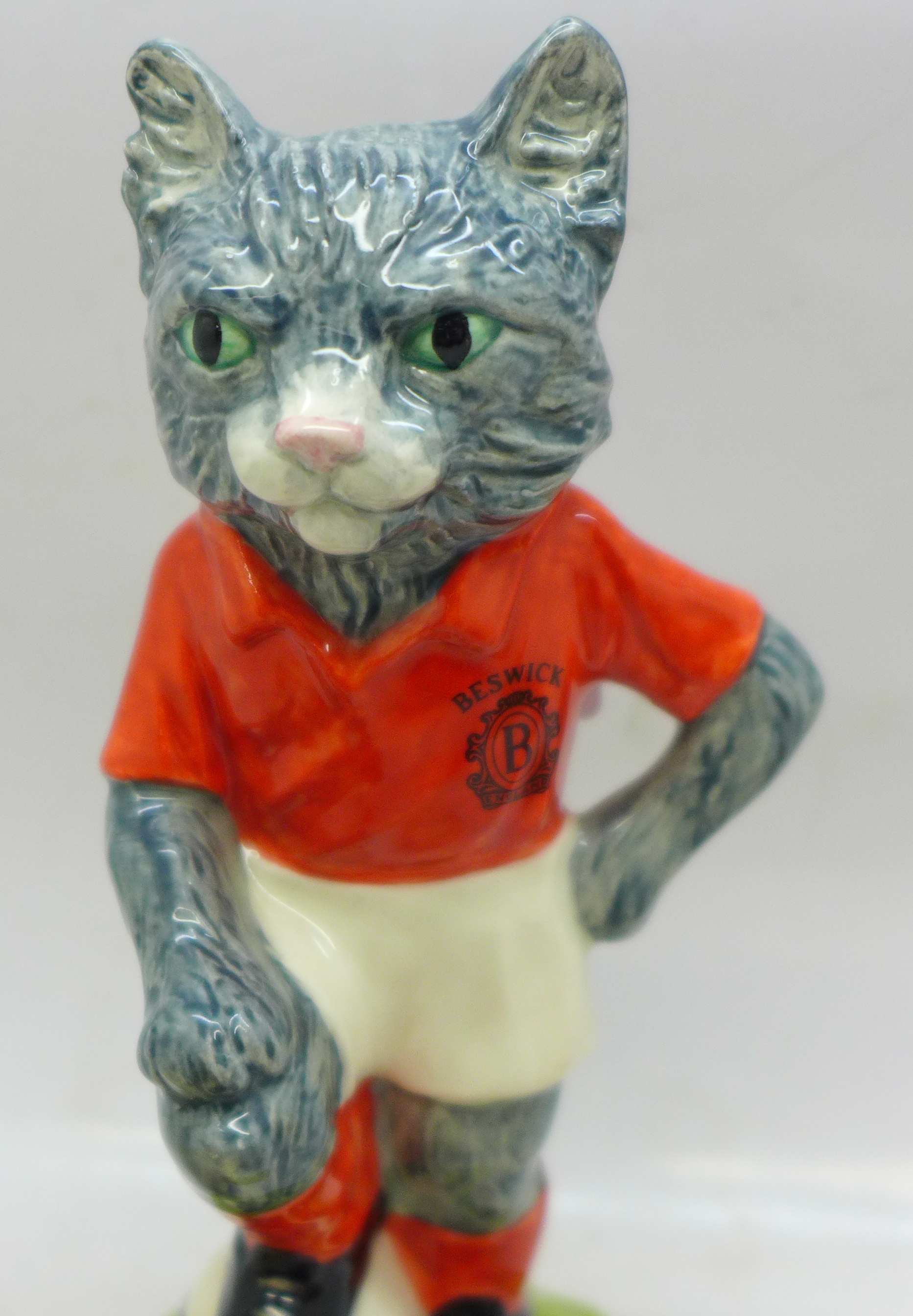 Three Beswick cat figures, The Footballing Felines Collection Kitkat, Siamese cats and Kittens - Bild 3 aus 4