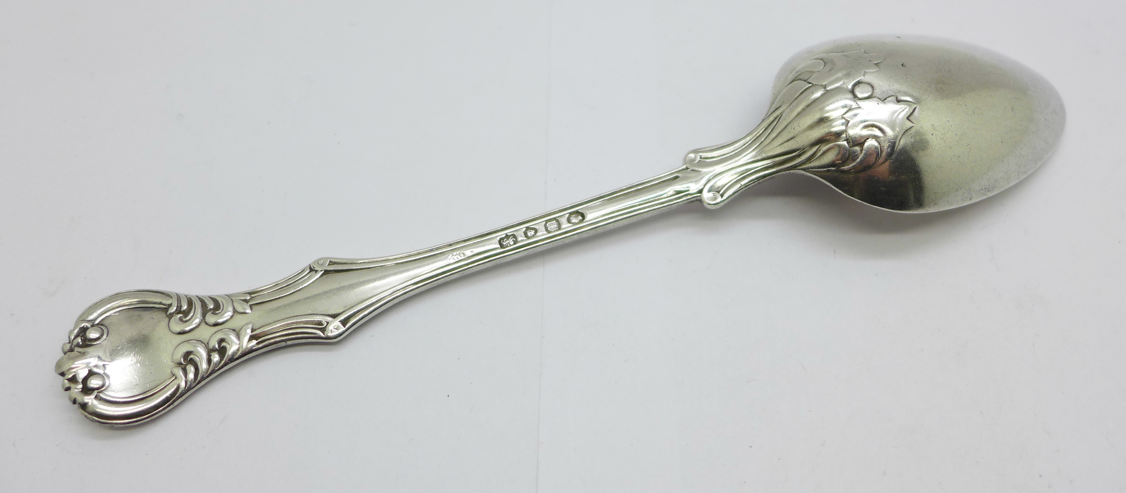 A Victorian silver spoon, London 1847, 97g - Bild 2 aus 3