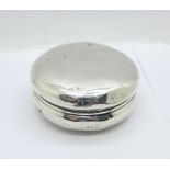 A Victorian silver circular lidded box by George Unite, Birmingham 1897, 77g, diameter 77mm, a/f