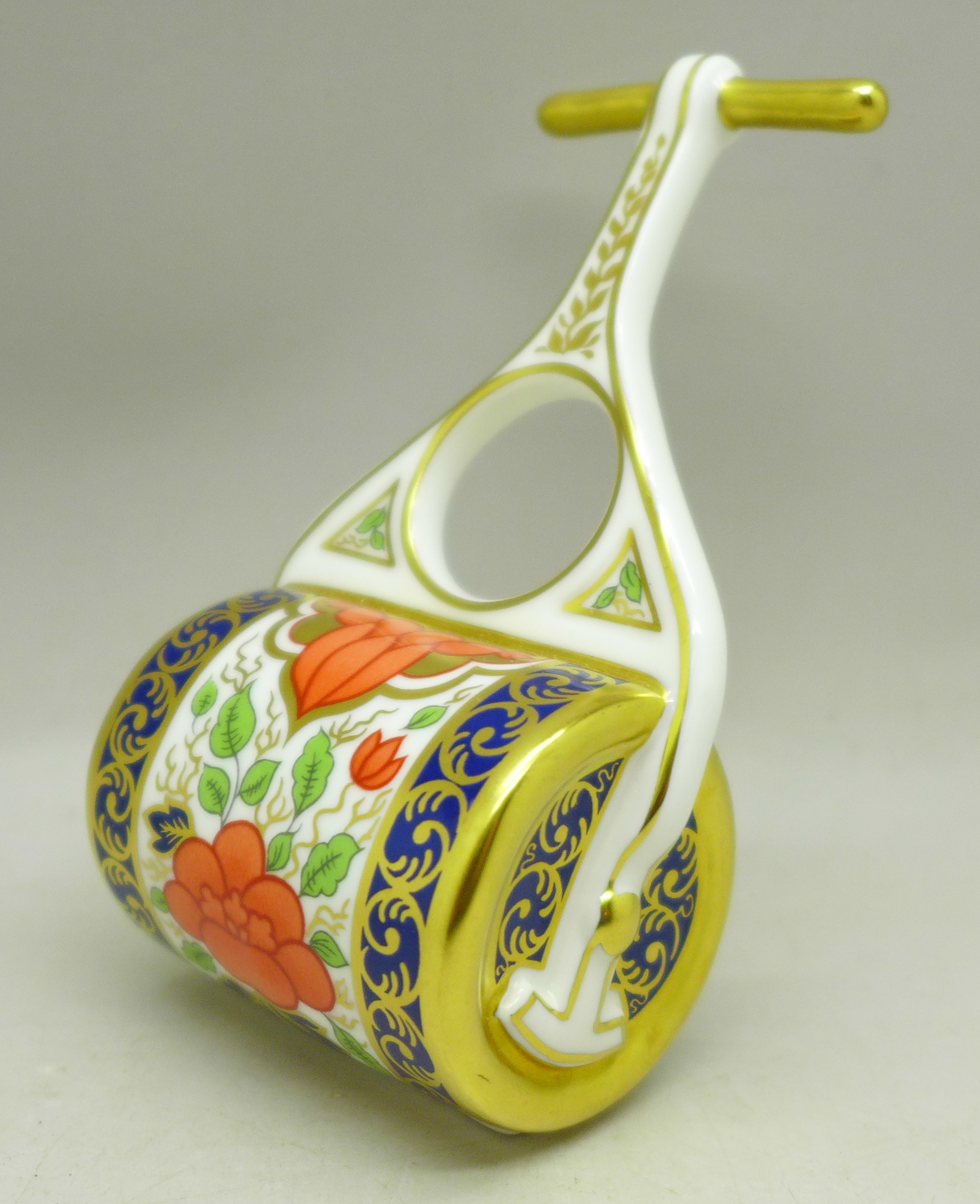 A Royal Crown Derby Imari lotus blossom garden roller, boxed