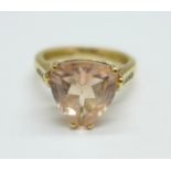 A 9ct gold and pink stone ring, 2.9g, J