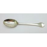 A Victorian silver rattail trefid spoon, London 1895, 34g