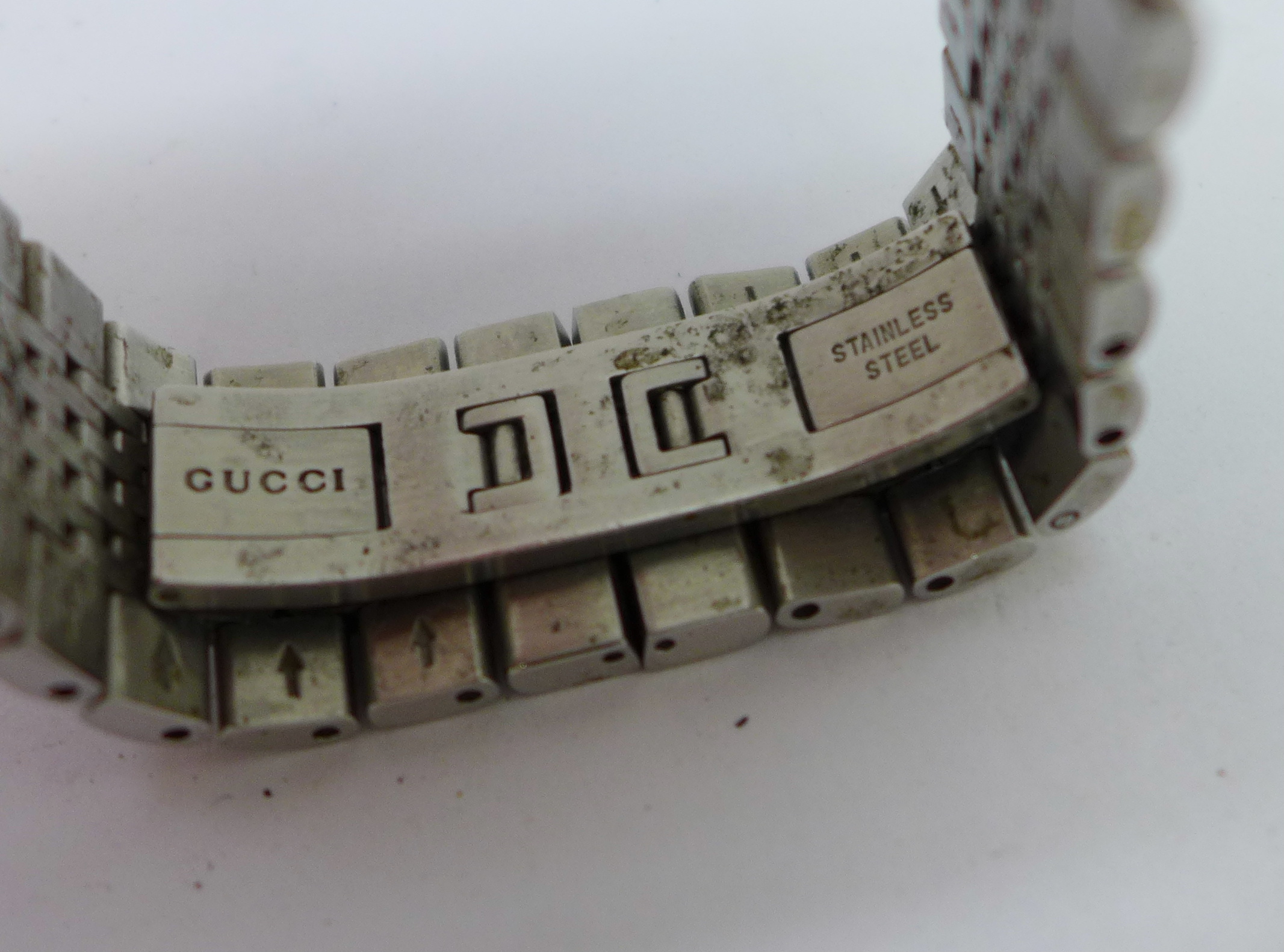 A Gucci wristwatch, with box, a/f, scratched - Bild 8 aus 8