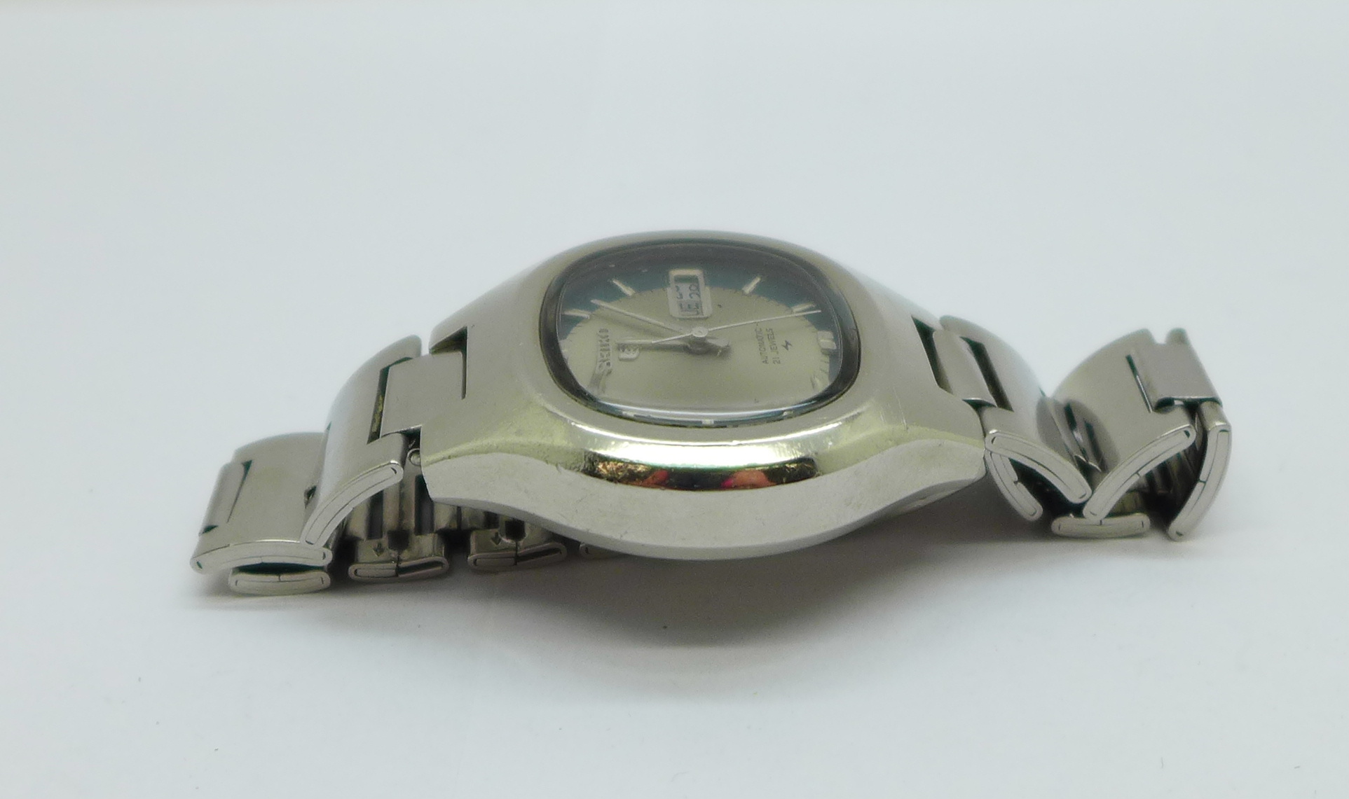 A Seiko 5 21-jewels automatic wristwatch - Bild 3 aus 6