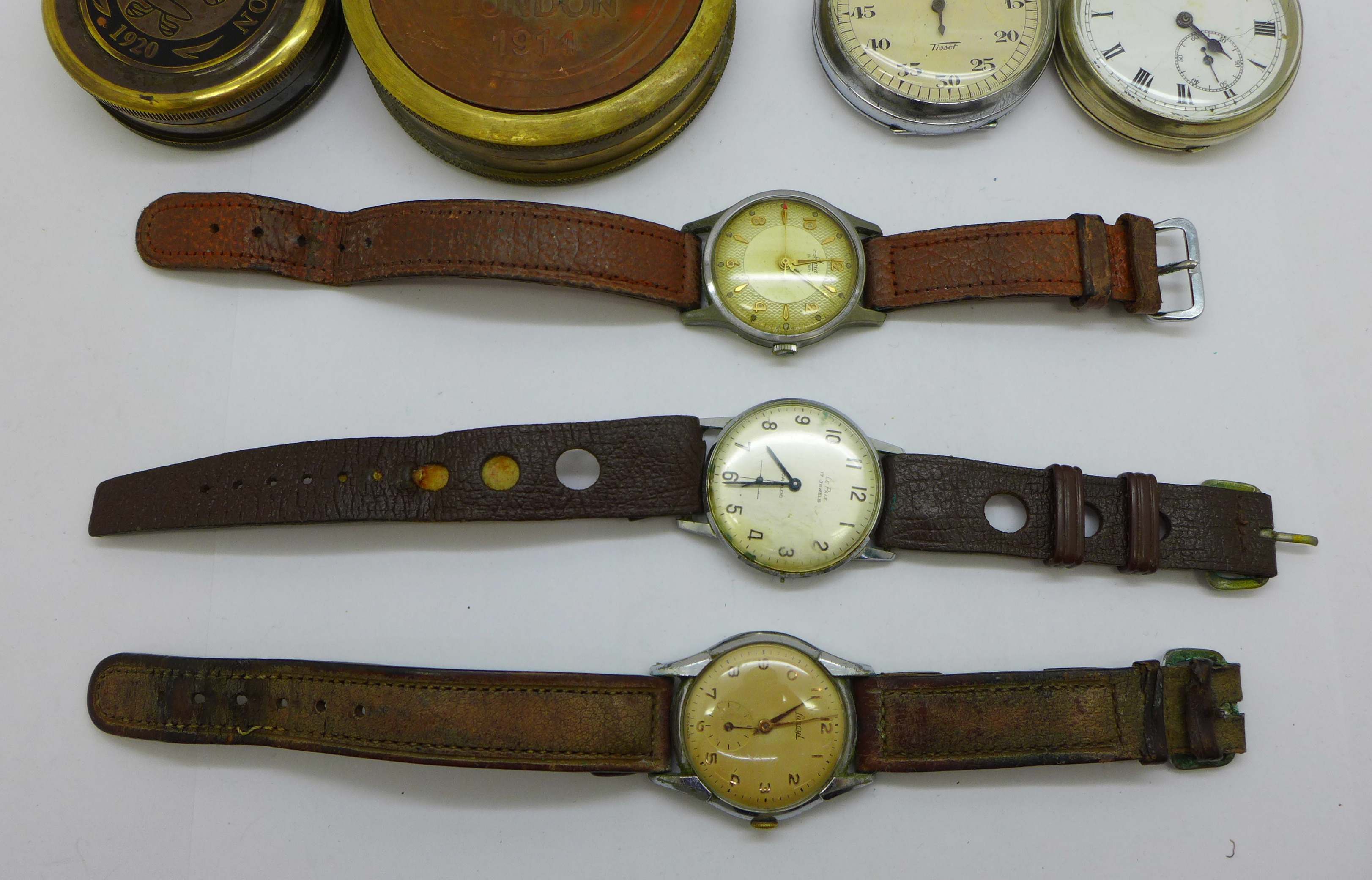 Three vintage wristwatches, a Tissot stopwatch, a pocket watch and two reproduction compasses, - Bild 4 aus 5