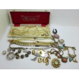 Costume jewellery including faux pearls