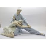 Lladro: Large figurine of a Ballerina and Pierrot known as ?Closing Scene? (Ref 4935), Designer