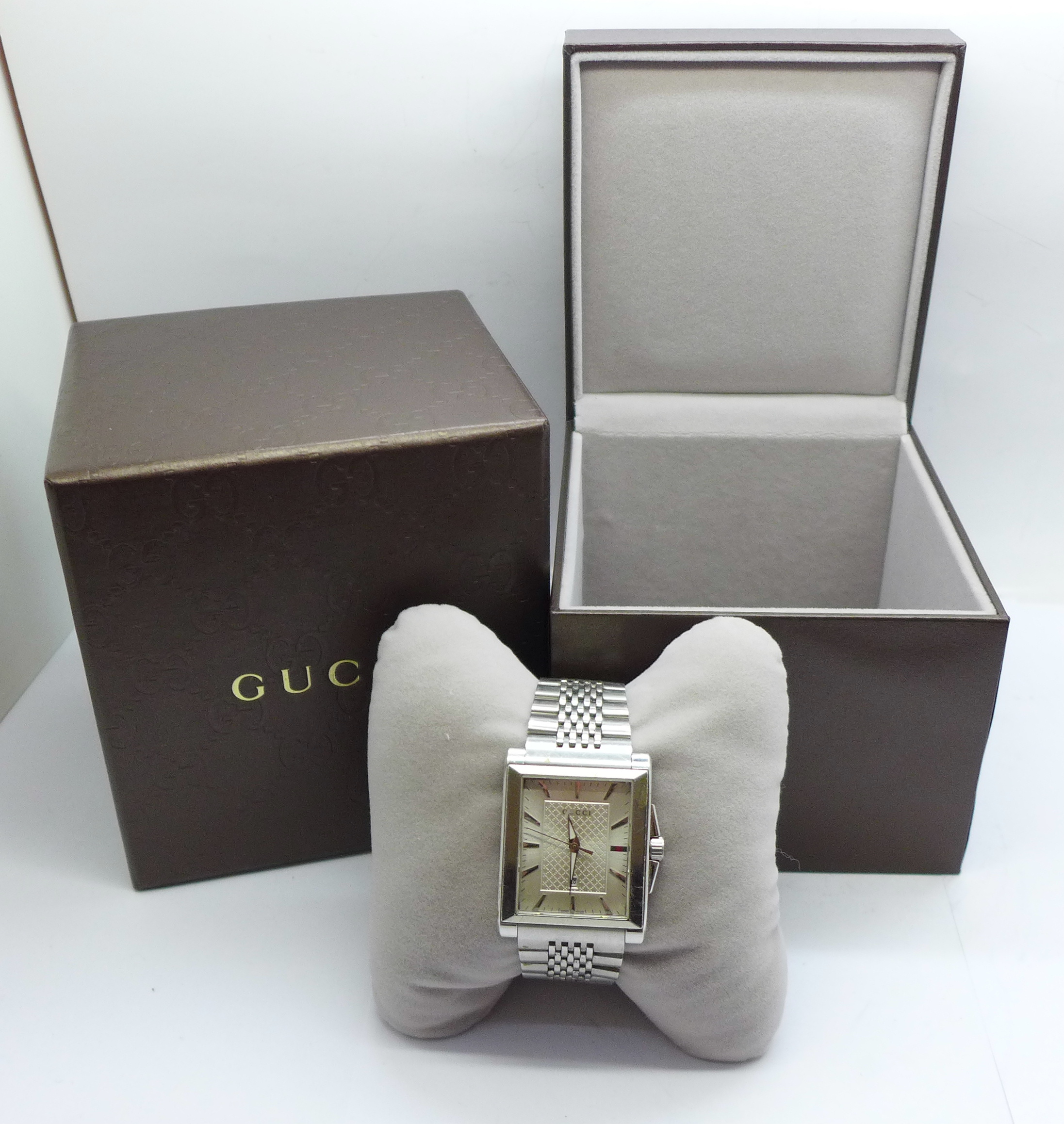 A Gucci wristwatch, with box, a/f, scratched