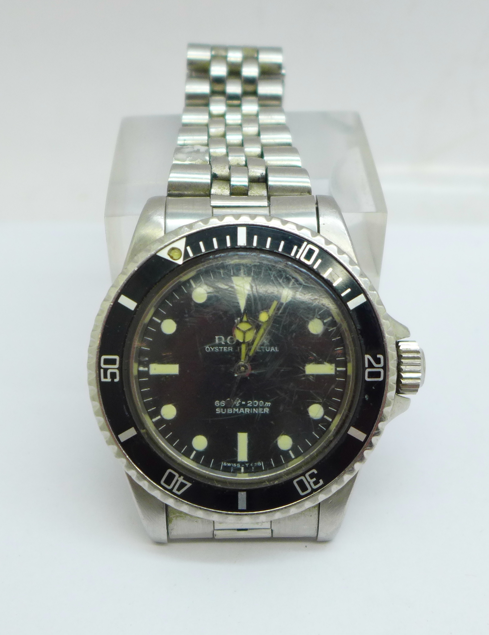 A Rolex Oyster Perpetual Submariner wristwatch, 1530, the inner case numbered 1680